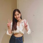 新木優子、ヘソ出しデニムコーデがセクシー！「スタイル神です」「脚長すぎる」