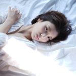 小林れい、『完全変態』へと変化する姿を収めた写真展を開催