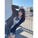 Peel the Apple 黒嵜菜々子、現役高校生の制服ショットに反響ぞくぞく