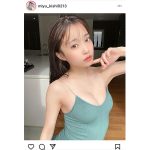 #ババババンビ 岸みゆ、浮き出るバストラインと透明感がスゴいデコルテ披露!