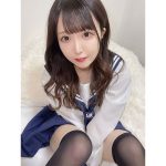 欲バリセンセーション 佐野さくら、セーラ服着て絶対領域チラ見せ