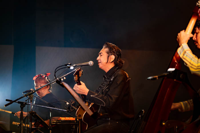 Original Love、紅葉をバックにアコースティックの音色を届ける＜HOKUTO ART PROGRAM ed.1＞