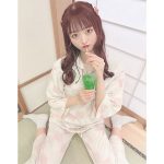 煌めき☆アンフォレント 達家真姫宝、パジャマ姿の「あざとショット」で上目遣い