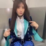 SKE48 谷真理佳、猫耳ヘア＆美脚見せで魅惑の上目遣い
