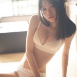 AKB48 横山結衣、水着、ランジェリーを収めた写真集の再重版が決定