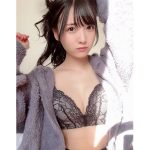【ふわゆら】由良ゆら、もこもこパーカーとセクシーランジェリーのギャップがたまらない!