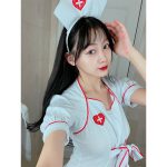 吉澤遥奈、出遅れハロウィンでセクシーナースコスプレ披露!「診察されたい」