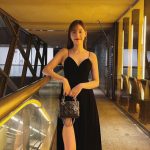 新木優子、黒ドレスコーデで美脚チラリ「国宝級美人」「最高すぎるビジュアル」