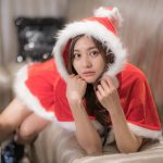 林ゆめ、ミニ丈サンタコスでクリスマスまでカウントダウン!