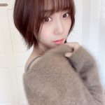 伊織もえ、癒しの白ビキニオフショットをお届け