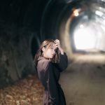 コスプレイヤー・いくみ、コミケ写真集から振り向きショット公開 美背中と横乳ラインで魅了