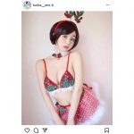くりえみ、クリスマス柄のビキニでセクシートナカイに変身！「可愛すぎる」