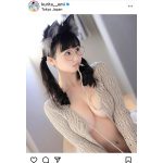 くりえみ、ギリギリ攻める透けニットであざと猫に変身