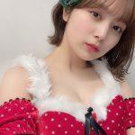 SKE48 北野瑠華、デコルテ披露のサンタ衣装ショットをお届け!「最高なクリスマスプレゼントです」