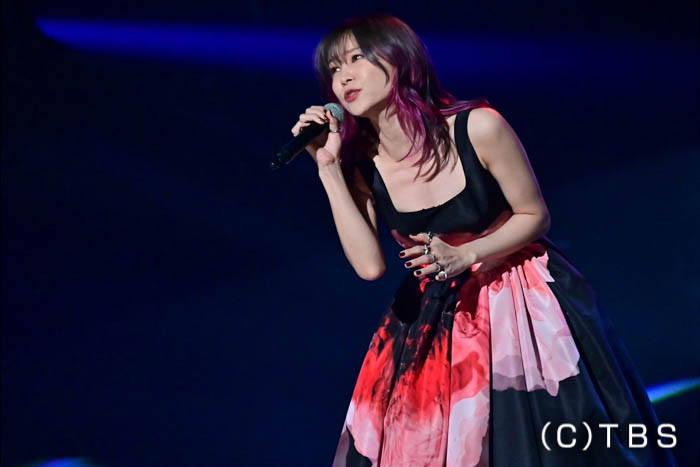 【レコ大】LiSA、昨年の受賞映像に感涙 『明け星』を披露＜第63回 輝く！日本レコード大賞＞