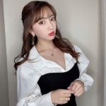 森咲智美、清楚コーデとのギャップがスゴい横乳ショットで『これがこう』