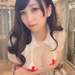 コスプレイヤー・望月もち子隊長、モロ見えのナース服で透け感セクシー!「おひとついかがですか?」