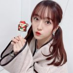 HKT48 田島芽瑠、今年のクリスマスは「かじっちゃえ」! 可愛すぎる上目遣いに「プレゼントあげたくなる」