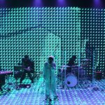 yama、独自の世界観で心地良い歌声を響かせる！＜JAPAN ONLINE FESTIVAL＞