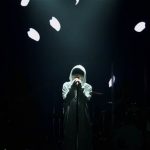yama、独自の世界観で心地良い歌声を響かせる！＜JAPAN ONLINE FESTIVAL＞