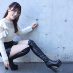 【写真特集】東大大学院生レースクイーン・Reina+Worldが美脚際立つクールなファッションで登場!