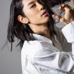 沢城千春のファースト写真集「しゃべらなきゃイイ男」を自身の誕生日に電子版で配信