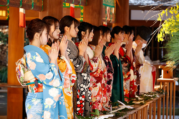 乃木坂46、過去最多の8人が新成人式に参加