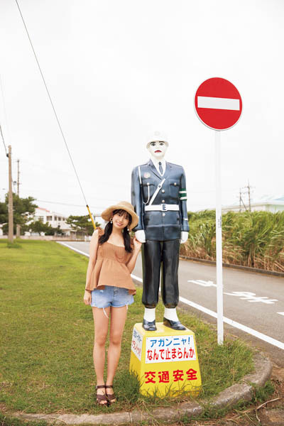 アンジュルム・伊勢鈴蘭のファースト写真集が発売！