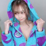 元レースクイーン・阿久津真央、美谷間に釘付けなパジャマショットに歓喜の声