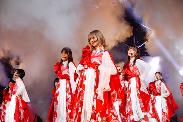 【ライブレポート】櫻坂46、3度目の「BACKS LIVE!!」を開催! テーマは「私たちが、櫻坂46を、強くする。」
