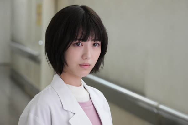 浜辺美波主演ドラマ『ドクターホワイト』、第1話放送直前にコメント到着!