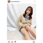 日野麻衣の制服コスプレで美脚披露！「現役感半端ない」