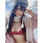 コスプレイヤー・羽生ゆか、ゲレンデでミスマッチな水着ショット公開
