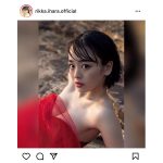 伊原六花、赤ドレス姿の写真集先行カットで透明デコルテ披露！