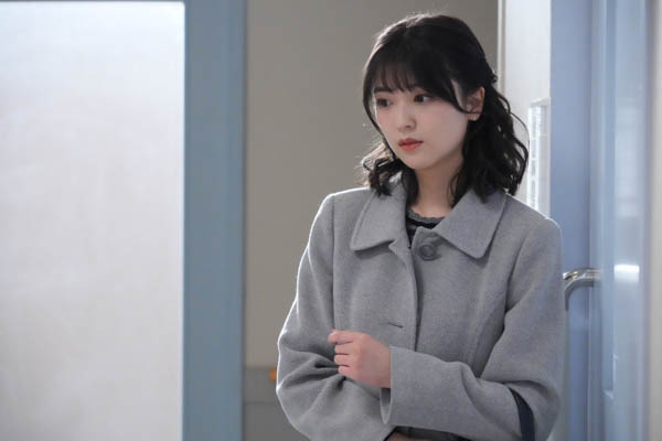 特撮女優・工藤美桜、あざとい秘書役に反響ぞくぞく！「心の中でキュンキュンしました！」＜ドクターホワイト＞