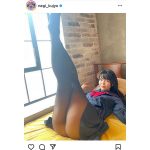 コスプレイヤー・九条ねぎ、セーラー服から裏もも＆桃尻ライン見せつけ！「履いてない！？」