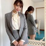 森咲智美「こんな上司どうでしょう？」、脱いでもすごいスーツ＆ランジェリーで『これがこう』