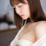 森保まどか、プールで魅せる透明肌輝く水着ショットに釘付け！最新写真集から先行カット第2弾公開