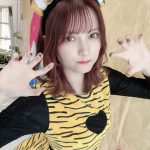 ラストアイドル 松本ももな、虎コスチュームで美くびれライン披露!「トラはどうだっちゃ??」