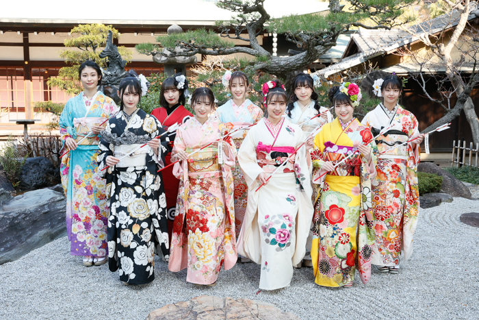 NMB48 上西怜ら新成人が大阪天満宮でご祈祷 8期研究生・桜田彩叶、松野美桜も参加
