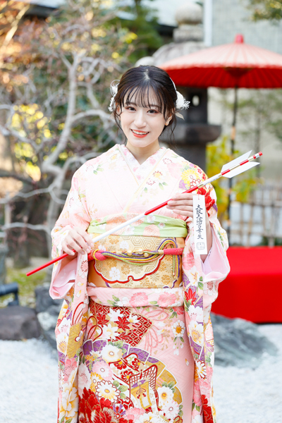NMB48 上西怜ら新成人が大阪天満宮でご祈祷 8期研究生・桜田彩叶、松野美桜も参加