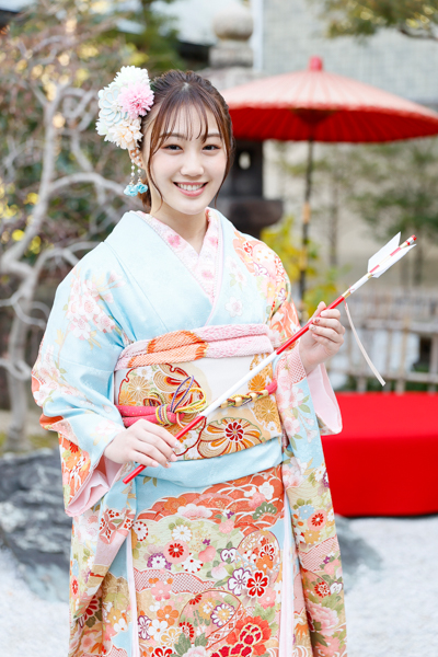 NMB48 上西怜ら新成人が大阪天満宮でご祈祷 8期研究生・桜田彩叶、松野美桜も参加