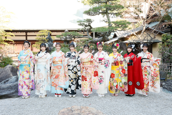 NMB48 上西怜ら新成人が大阪天満宮でご祈祷 8期研究生・桜田彩叶、松野美桜も参加