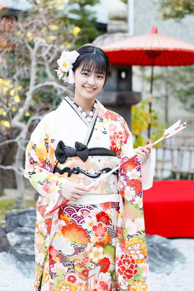 NMB48 上西怜ら新成人が大阪天満宮でご祈祷 8期研究生・桜田彩叶、松野美桜も参加