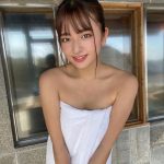 徳江かな、バスタオルだけの無防備ショット公開