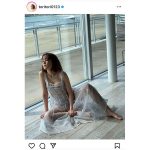 トリンドル玲奈、スケスケドレスで浮かぶ透明肌の美脚ポートレートにうっとり