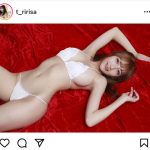 辻りりさ、透明肌に見惚れる白ビキニショットに歓喜の声