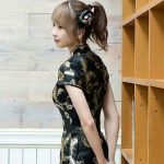 「#ババババンビ」吉沢朱音、黒チャイナ服で美脚チラリ「全部美しいです」