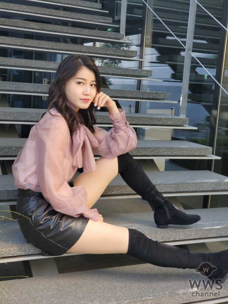 【2021ミスユニバーシティグランプリ】関西大学・吉田三莉さんが美脚際立つクールなファッションで登場！ 「一つ大人の階段を登って、大人の女性に近づくことができた。2022年は防災の啓発活動をしたい。」
