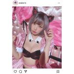 えなこが蜷川実花の世界観で胸元全開の猫コスプレ。「最強な撮影ですね」「谷間に目が行ってしまう」とファン歓喜！
